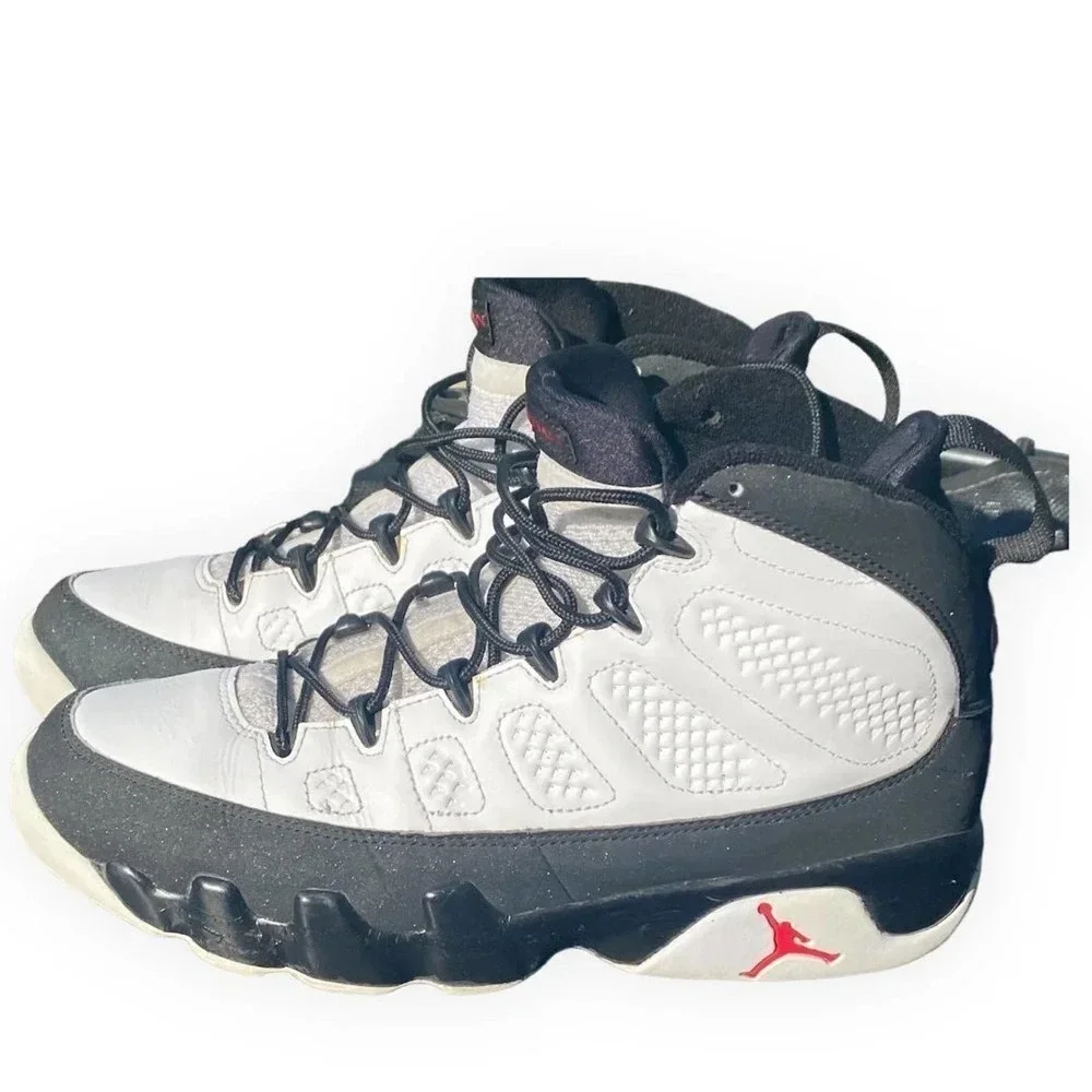 Air Jordan OG 9 Retro Space Jam Mens Size 9 Athletic Lace up  Sneakers 302370-16